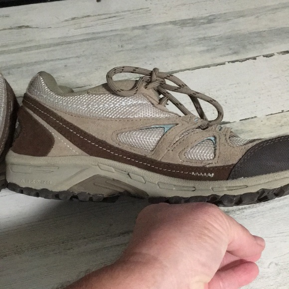 New Balance 606 woman’s brown/tan/blue lace up sneakers size 8B - Picture 7 of 7